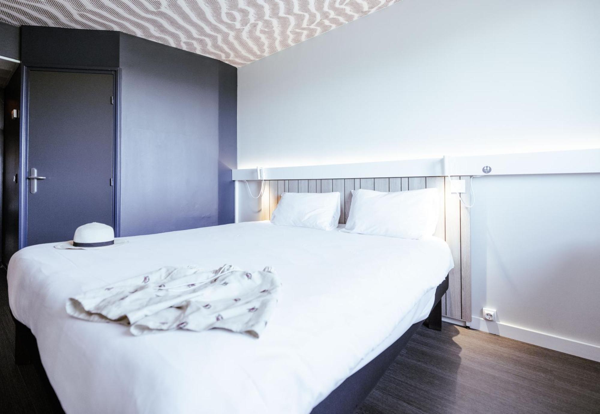 Hotel Ibis Luxembourg Aeroport Niederanven Exterior foto