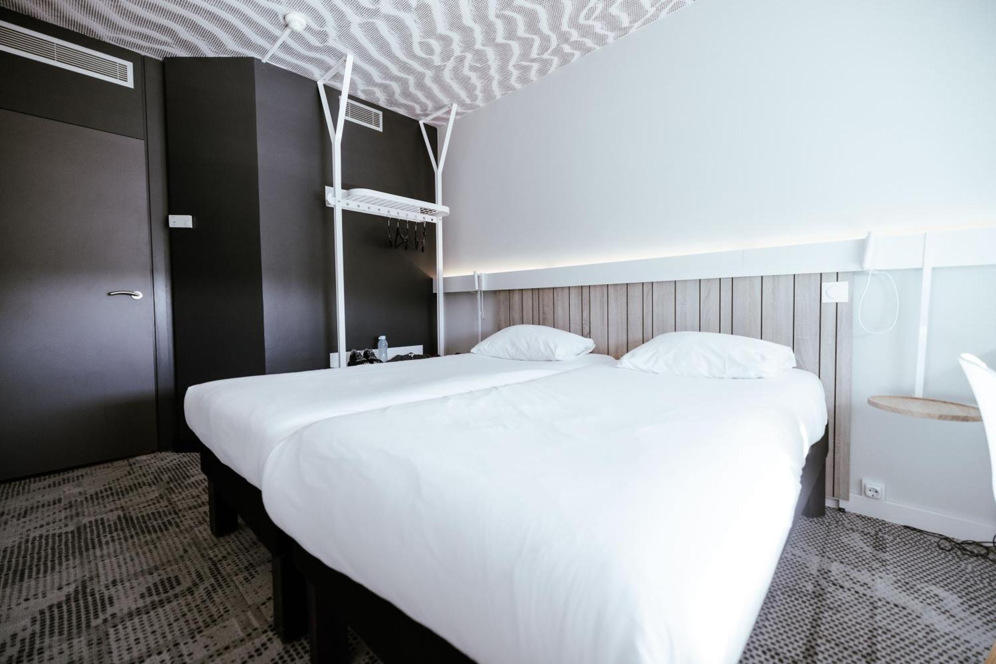 Hotel Ibis Luxembourg Aeroport Niederanven Exterior foto