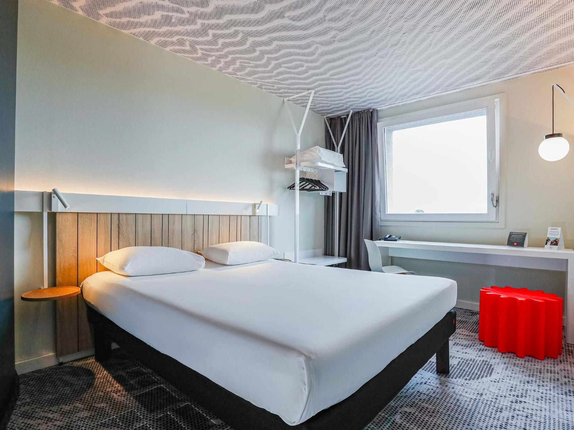 Hotel Ibis Luxembourg Aeroport Niederanven Exterior foto