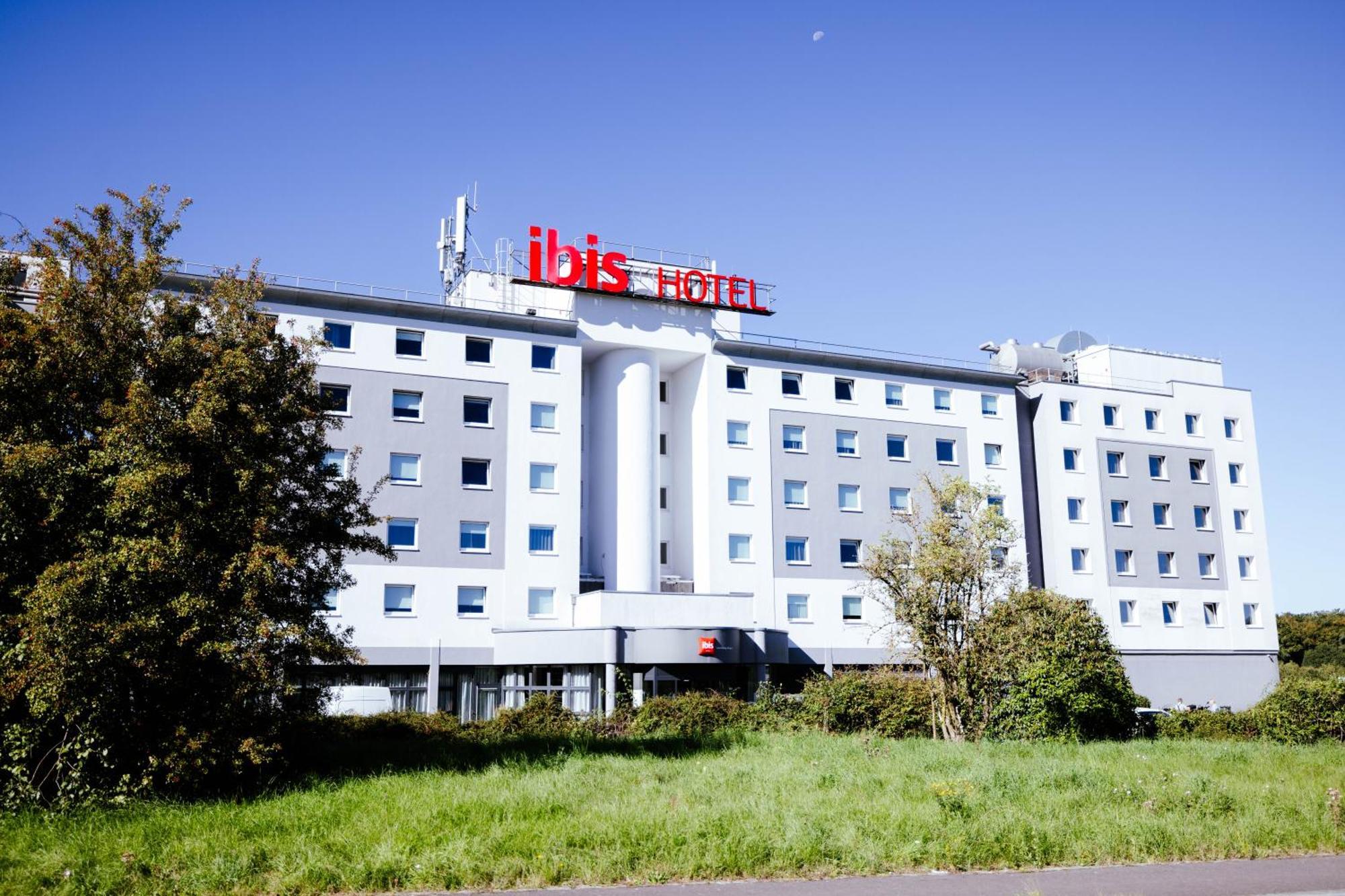 Hotel Ibis Luxembourg Aeroport Niederanven Exterior foto